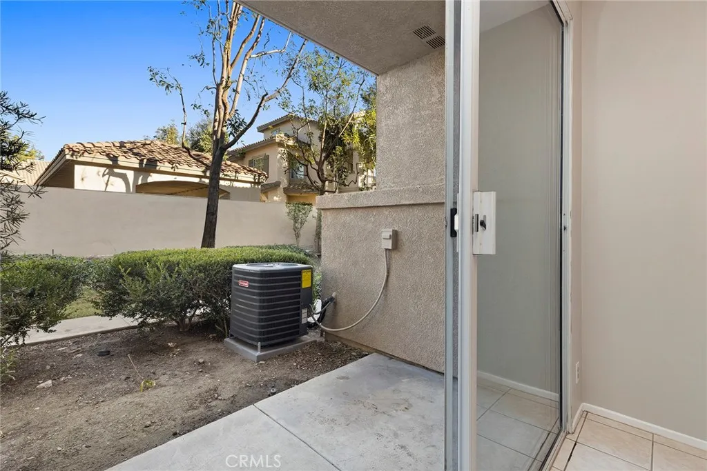 Anaheim Hills, California 92808, United States, 2 Bedrooms Bedrooms, ,3 BathroomsBathrooms,Residential,Active,190611