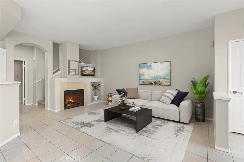 Anaheim Hills, California 92808, United States, 2 Bedrooms Bedrooms, ,3 BathroomsBathrooms,Residential,Active,190611