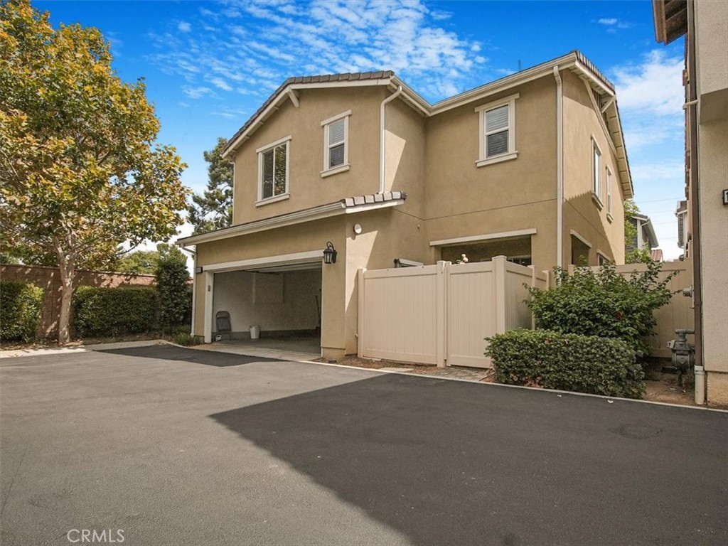 Properties 3 15917 MENTZ Court