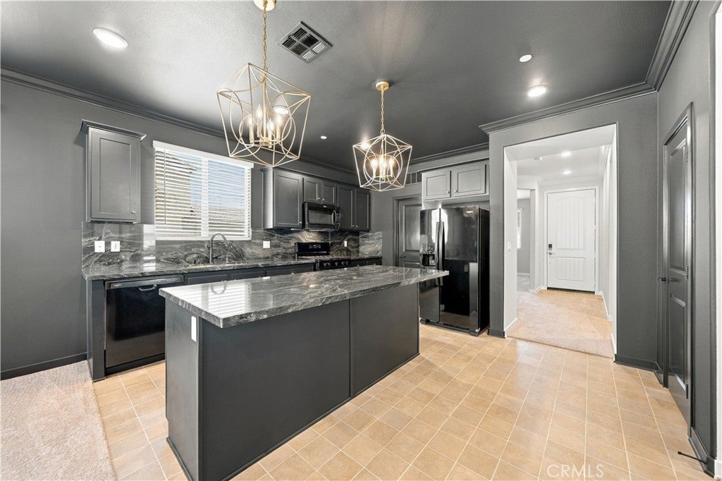 15361 Darnell