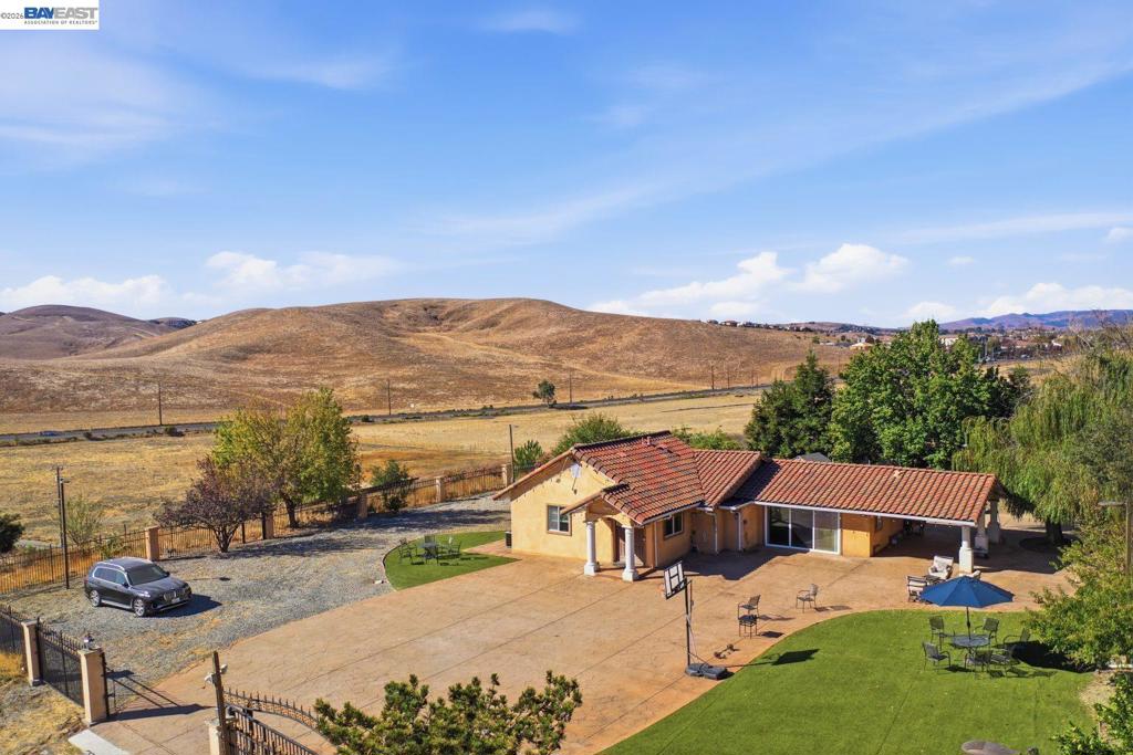 4975 Camino Tassajara