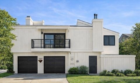 Photo of 1897 Malden St St, San Diego, CA 92109 (MLS # 260002021SD)