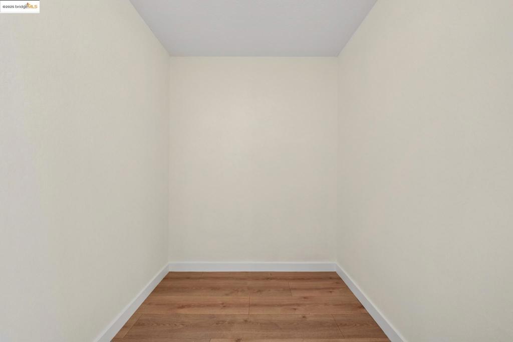 PIEDMONT AVENUE - Residential