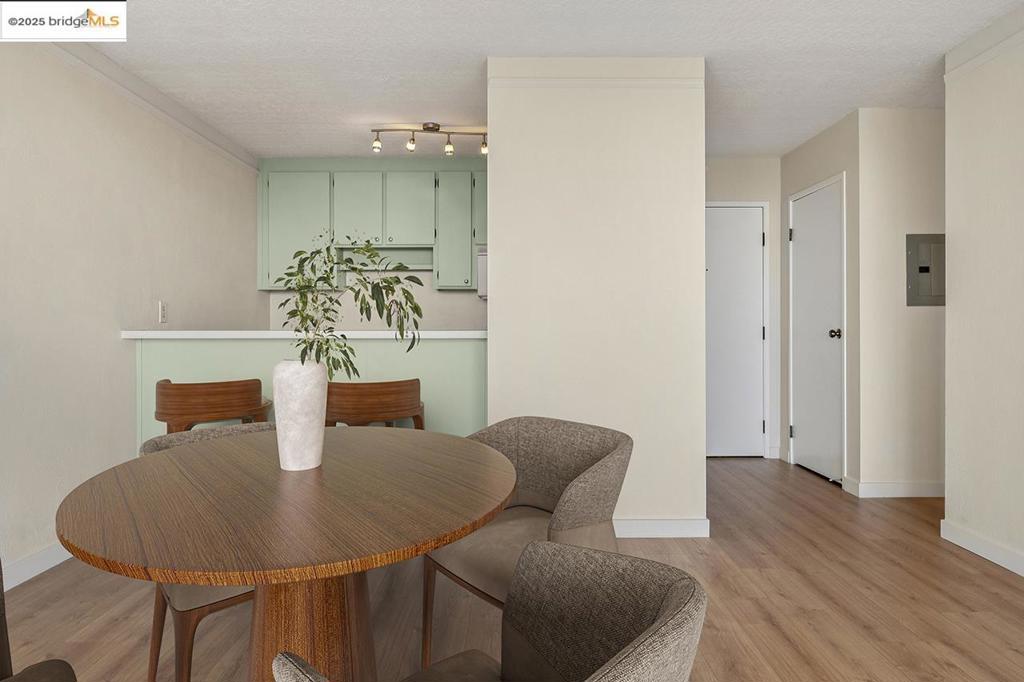 PIEDMONT AVENUE - Residential