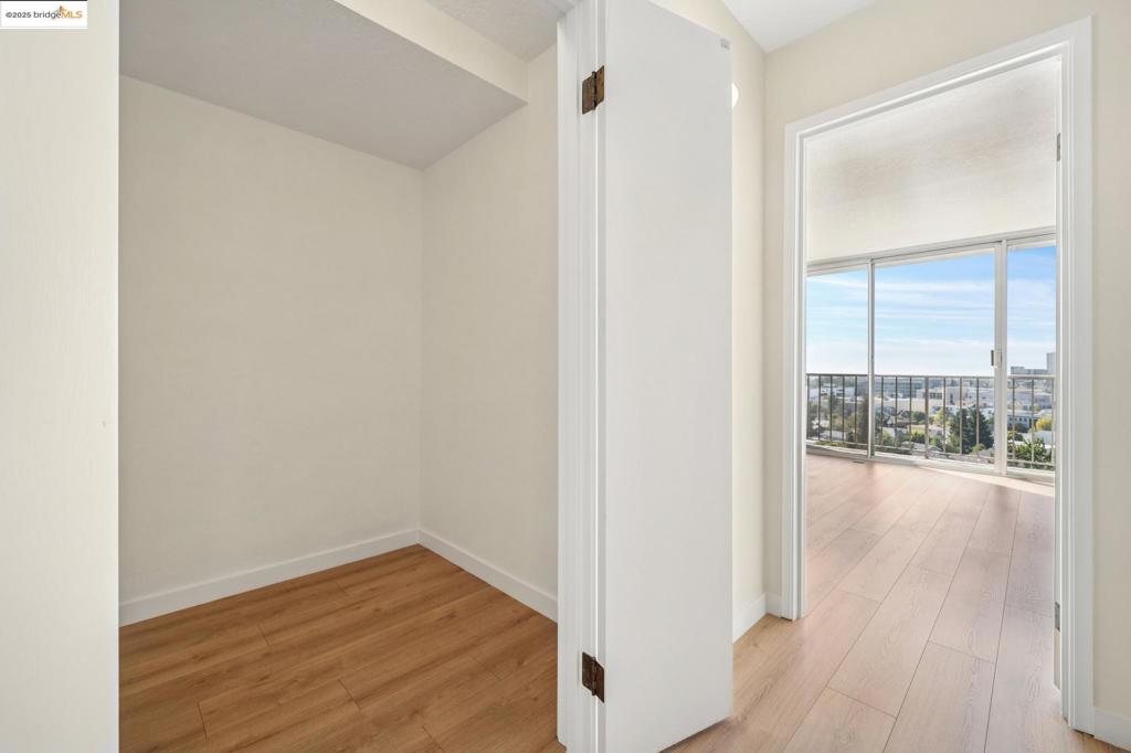 PIEDMONT AVENUE - Residential