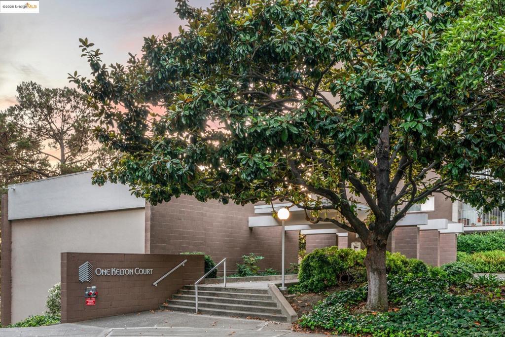 PIEDMONT AVENUE - Residential