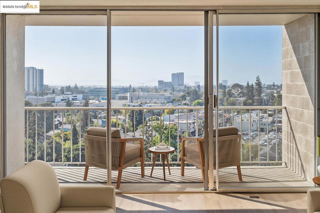 PIEDMONT AVENUE - Residential