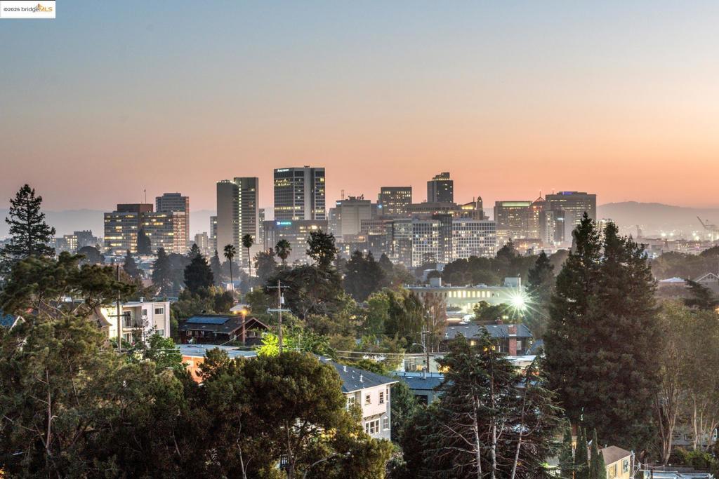 PIEDMONT AVENUE - Residential