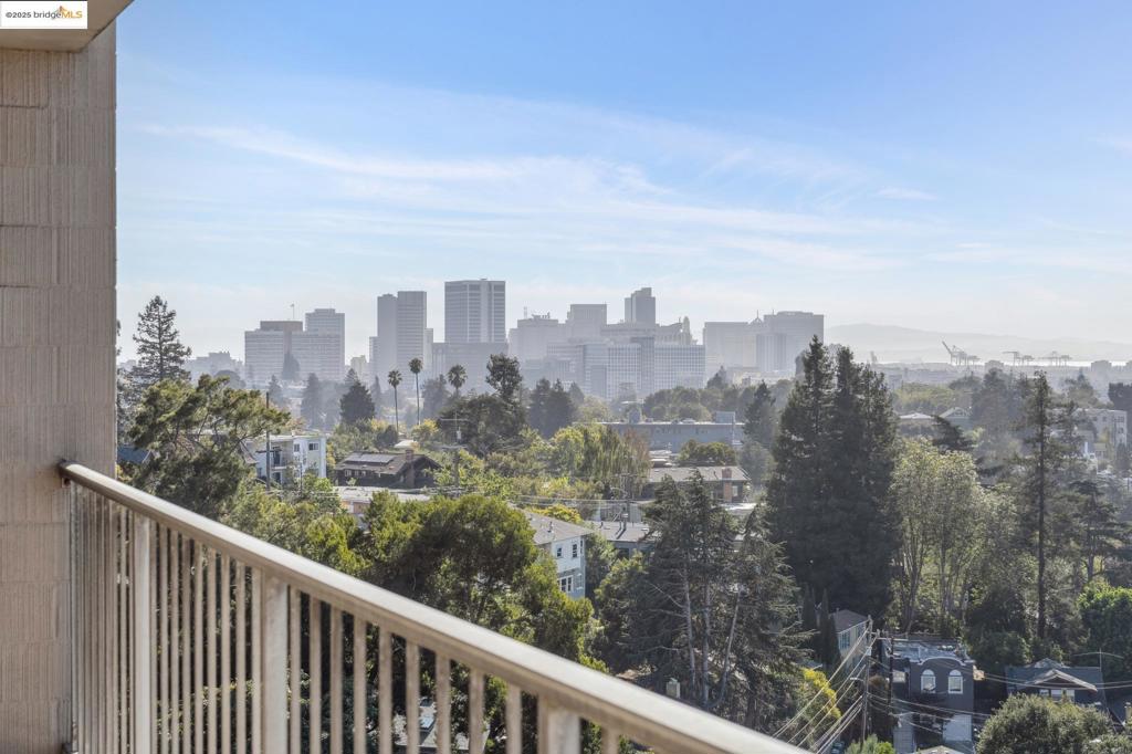 PIEDMONT AVENUE - Residential