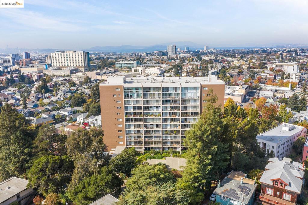 PIEDMONT AVENUE - Residential