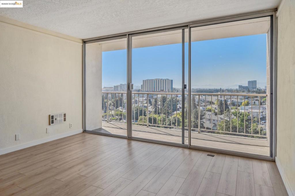 PIEDMONT AVENUE - Residential