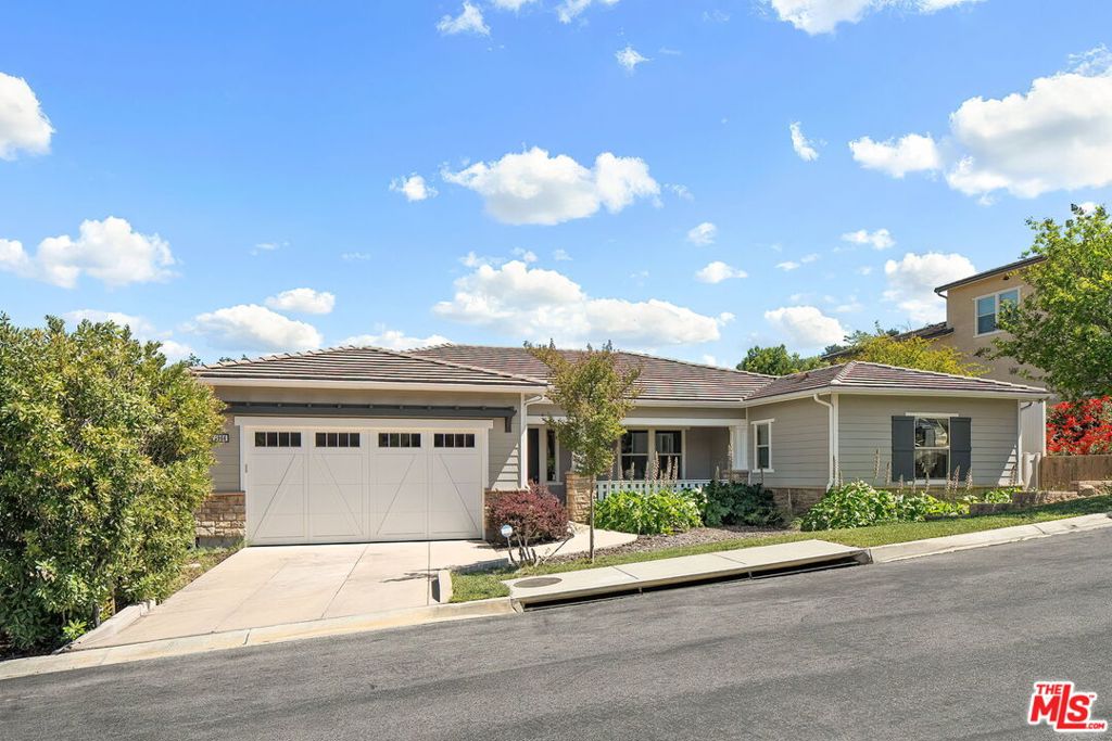 4964 Hydepark Drive, Agoura Hills CA 91301