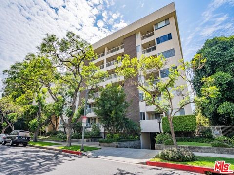 Photo of 441 N Oakhurst Drive #203, Beverly Hills, CA 90210 (MLS # 26640685)