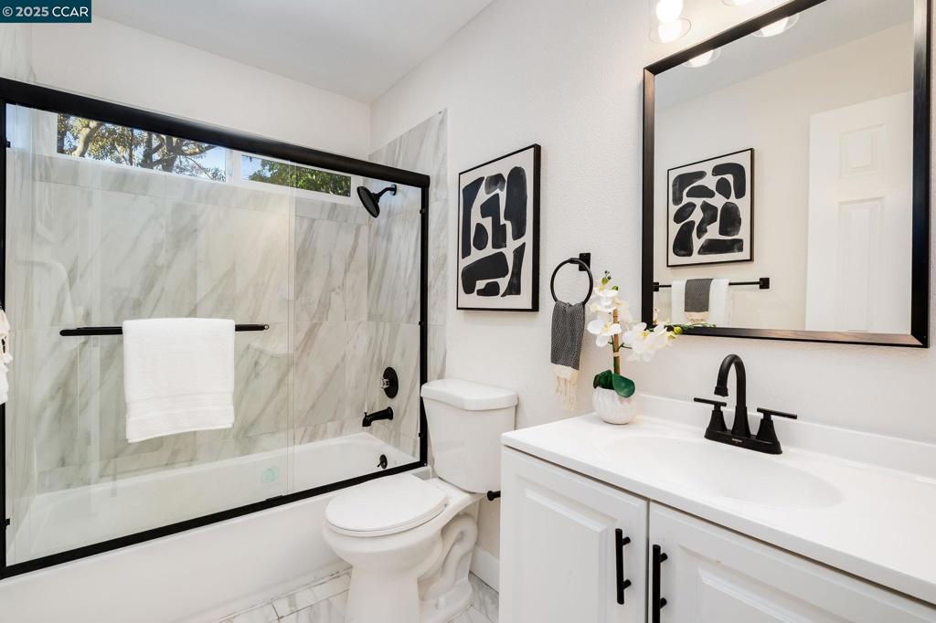 LAGUNA - Residential