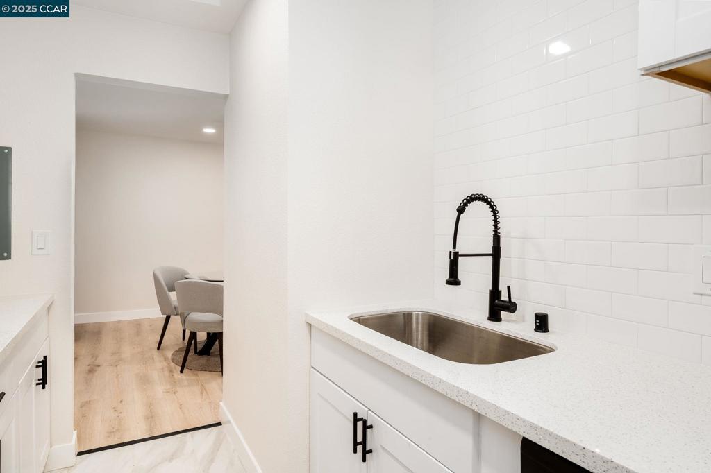 LAGUNA - Residential