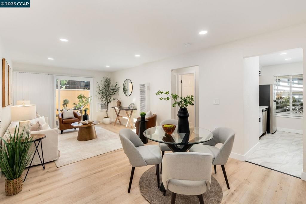 Photo of 1600 Laguna St St #D, Concord, CA 94520 (MLS # 41119426)