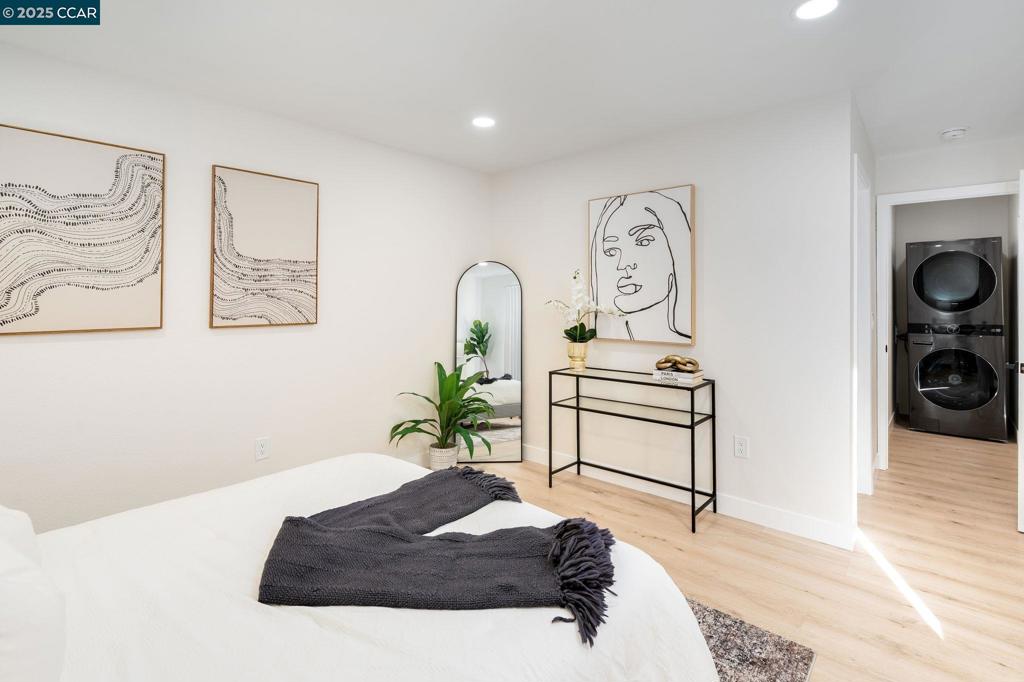 LAGUNA - Residential