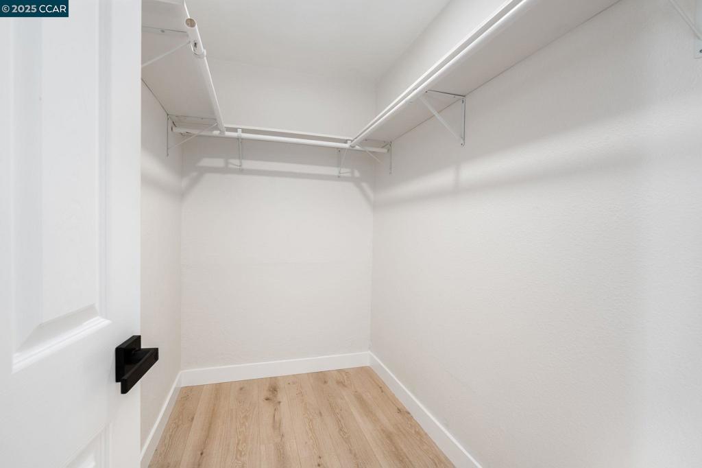 LAGUNA - Residential