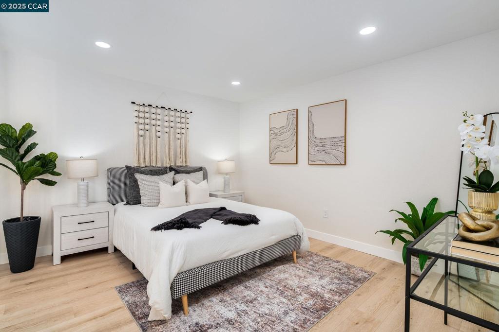 LAGUNA - Residential