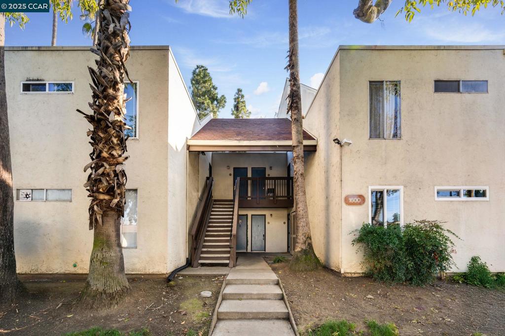 LAGUNA - Residential