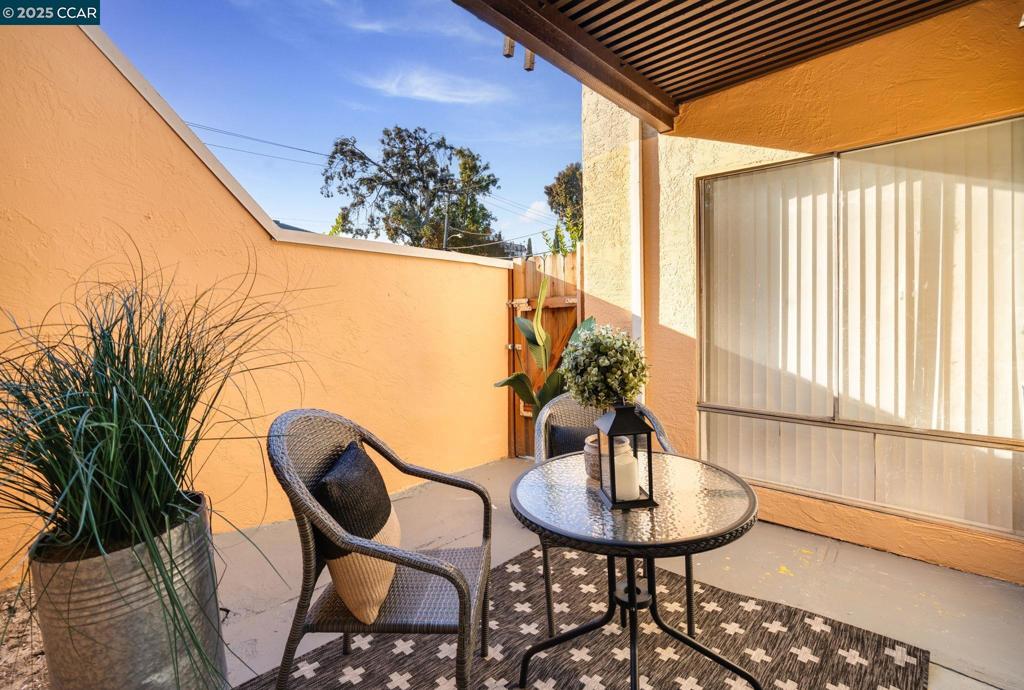 LAGUNA - Residential