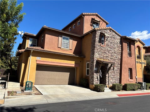 Photo of 31124 Strawberry Tree LN, Temecula, CA 92592 (MLS # SW26219907)