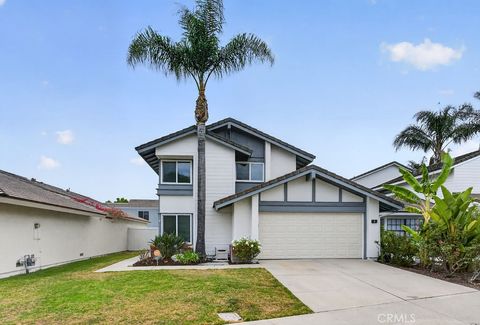 Photo of 4 Beechwood, Irvine, CA 92604 (MLS # PW26135069)
