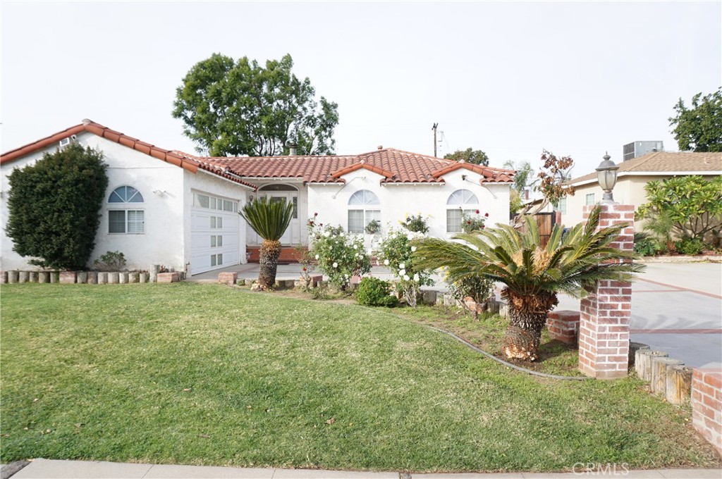 Properties 1 10109 Noble Avenue