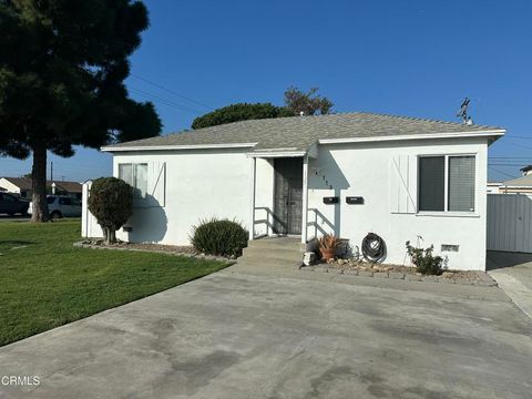Photo of 113 E Cedar Street E, Oxnard, CA 93033 (MLS # V1-33756)