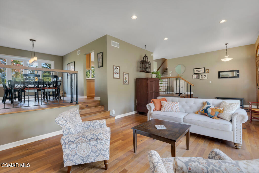 199 W Sidlee Street