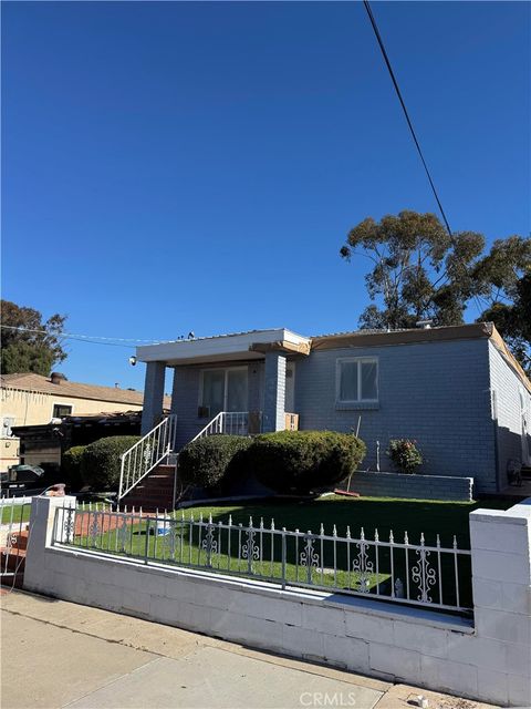 Photo of 427 S 46th St, San Diego, CA 92113 (MLS # PT25273855)