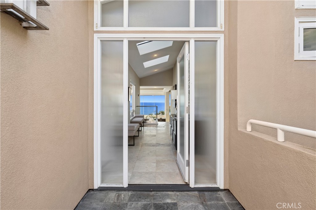 10 N. Stonington Road