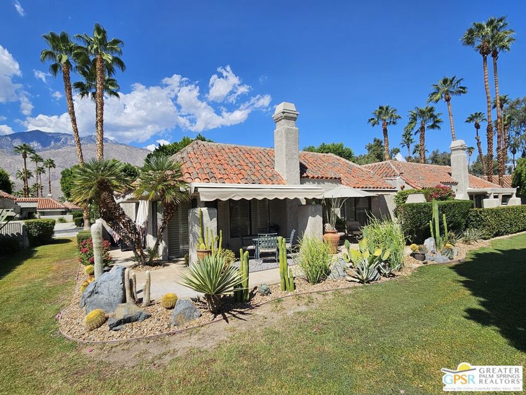Photo of 950 Saint George Circle #B, Palm Springs, CA 92264 (MLS # 25594155PS)