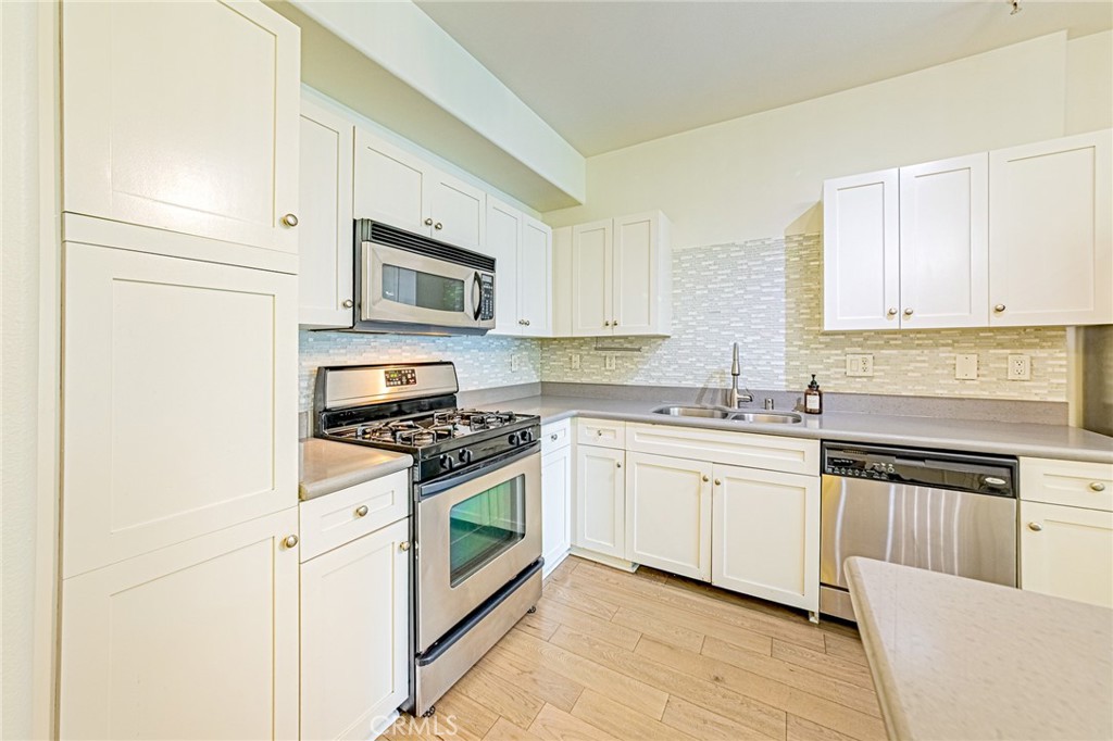 100 S Alameda Street 307