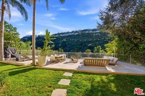 Photo of 7546 Devista Drive, Los Angeles, CA 90046 (MLS # 26858279)