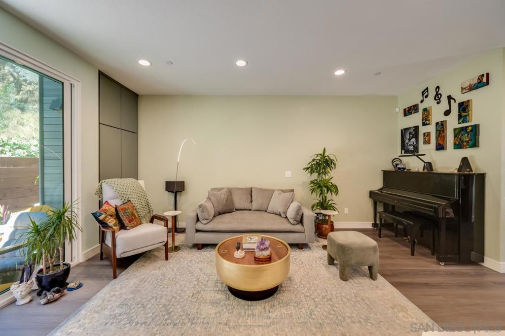 La Mesa - Residential