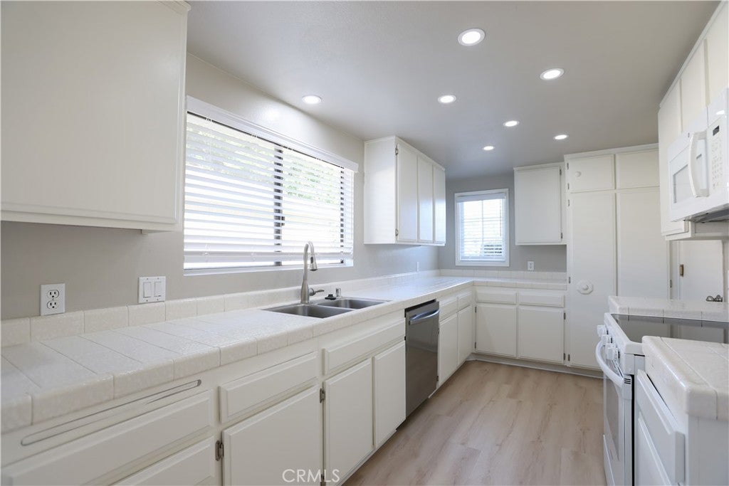 25071 W Sunset Place