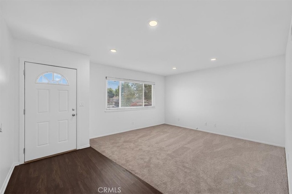 855 W 8th