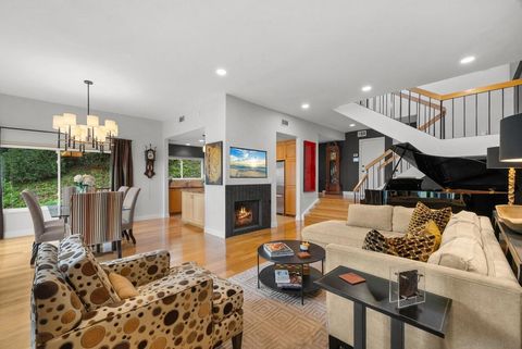 4498 Caminito Fuente San Diego CA 92116