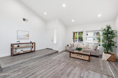 Tiny photo for Thousand Oaks, CA 91320 (MLS # 226005114)