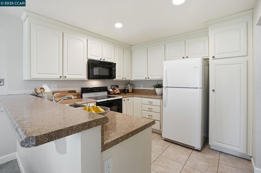MISSION PINES - Residential