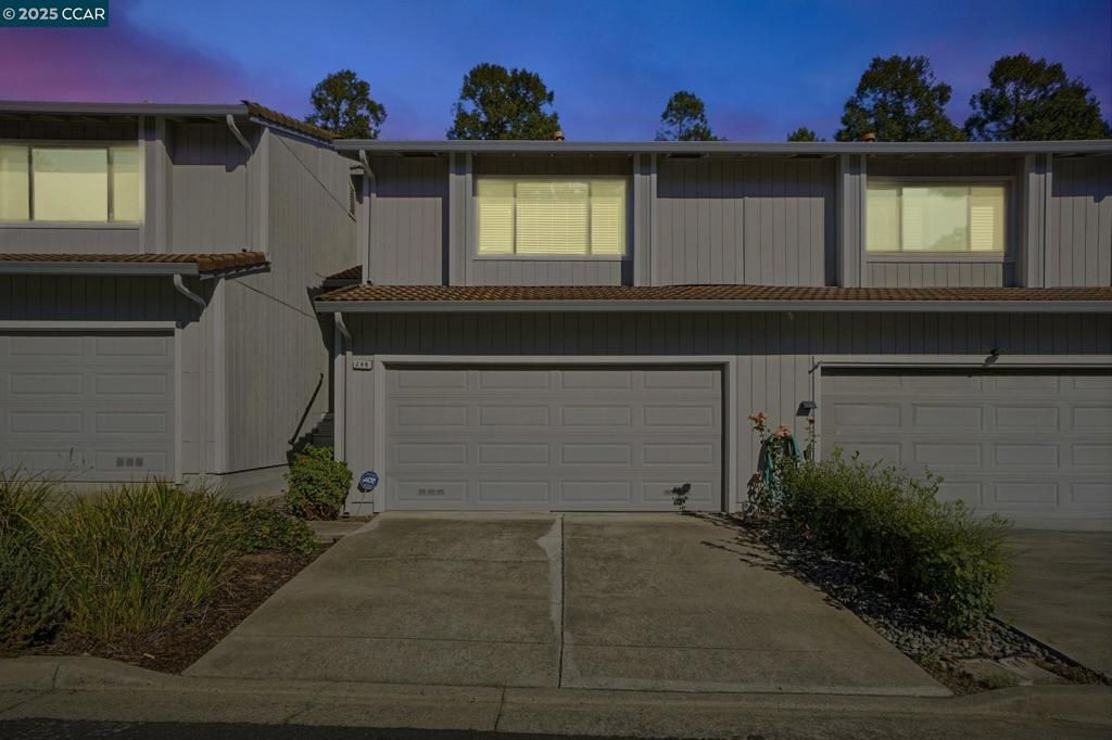 Photo of 246 Via El Dorado Ln Ln, Martinez, CA 94553 (MLS # 41115420)