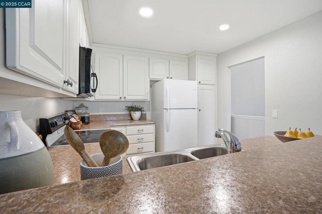 MISSION PINES - Residential