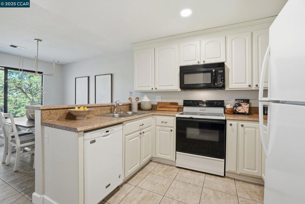 MISSION PINES - Residential