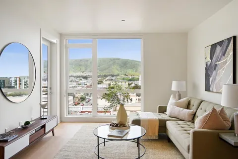 200 Linden Avenue Unit 811, South San Francisco, CA 94080 - MLS#: ML82035468