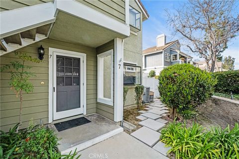 Photo of 7 Oak Spring Ln #319, Aliso Viejo, CA 92656 (MLS # NP26028216)
