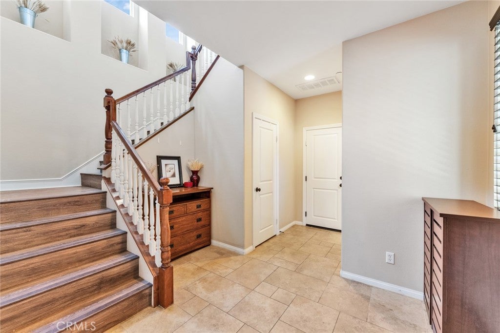 1593 Bayport