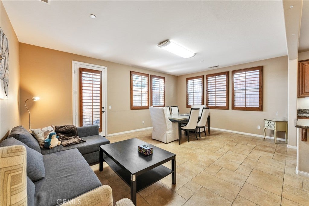 1593 Bayport