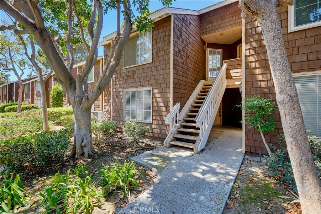 12555 Euclid Street 111