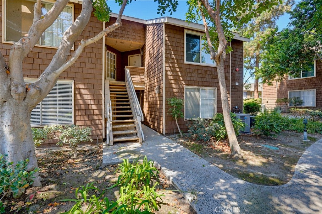 12555 Euclid Street 111
